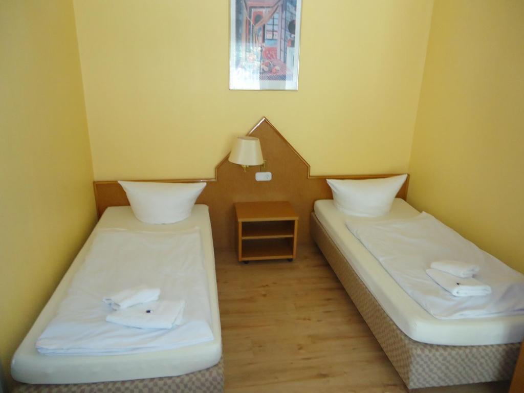Hotel Ottersleben Magdeburg Rum bild